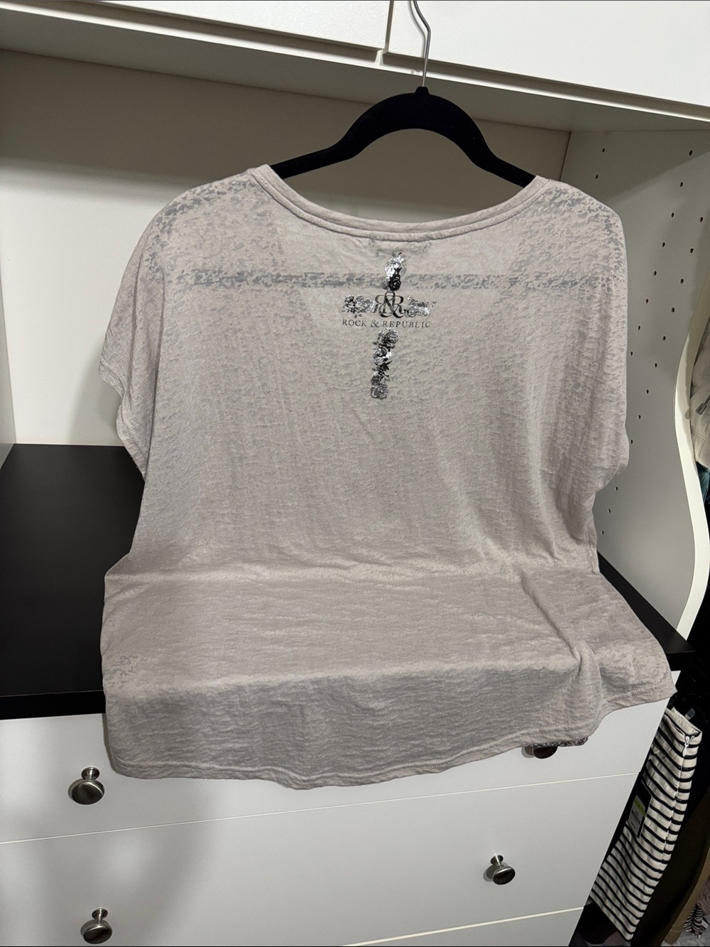 Rock & Republic Silver  Cross V-Neck T-Shirt - Picture 2 of 3